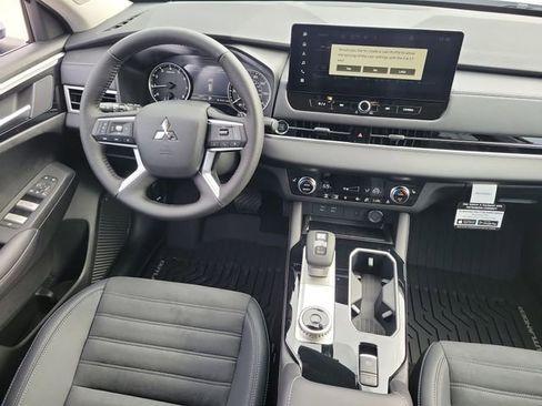 New 2026 Mitsubishi Outlander SE FWD image 15