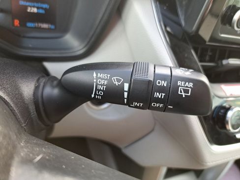 Used 2022 Toyota Corolla Cross LE image 21