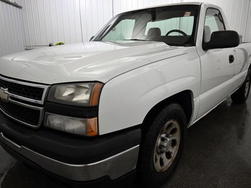Used 2006 Chevrolet Silverado 1500 W/T image 11