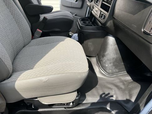 Used 2018 Chevrolet Express 3500 w/ Power Convenience Package RWD image 32