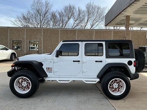 Used 2018 Jeep Wrangler Unlimited Sport S image 8