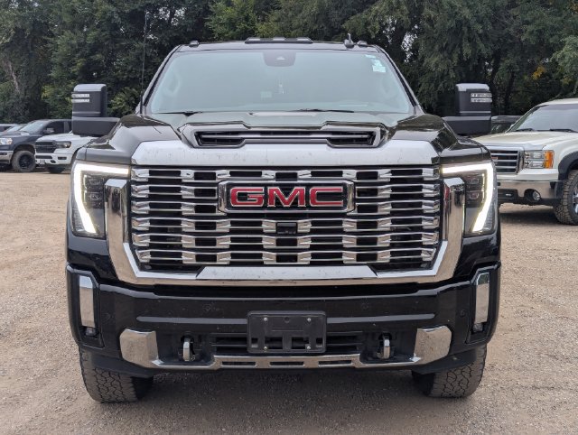 Used 2024 GMC Sierra 2500 Denali w/ Denali Reserve Package AWD/4WD image 12