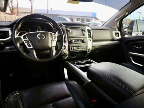 Used 2018 Nissan Titan PRO-4X w/ Pro-4x Convenience Package image 33