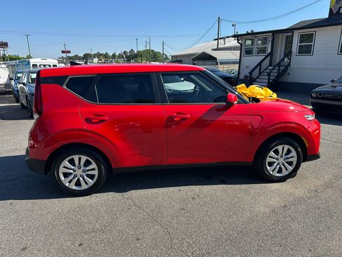 Used 2020 Kia Soul LX FWD image 9
