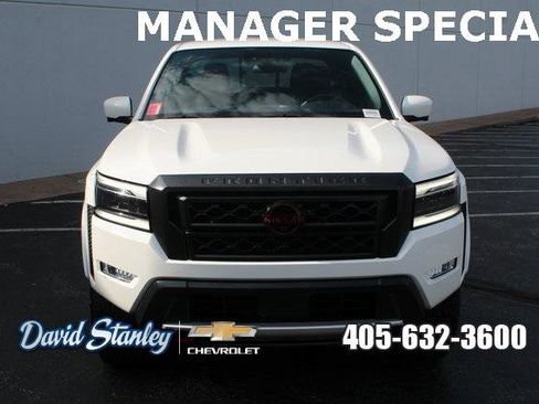 Used 2022 Nissan Frontier PRO-4X image 5