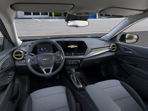 New 2026 Chevrolet Trax LT w/ LT Convenience Package FWD image 39