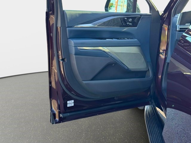 Certified 2025 Cadillac Escalade IQ Luxury 2 w/ LPO, Premium Carpet Package AWD/4WD image 14