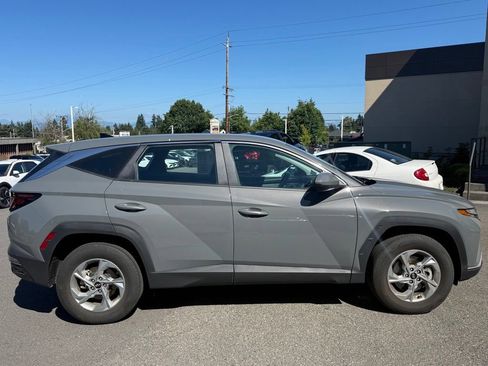 Used 2024 Hyundai Tucson SE AWD/4WD image 3