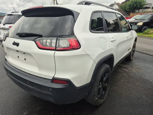 Used 2019 Jeep Cherokee Latitude Plus AWD/4WD image 7