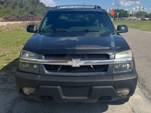 Used 2003 Chevrolet Avalanche 4x4 w/ Suspension Package, Off-Road image 8