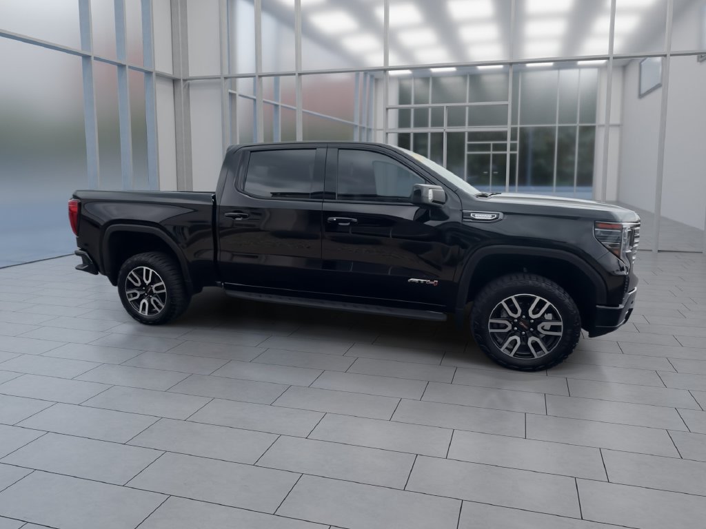 Used 2024 GMC Sierra 1500 AT4 w/ Technology Package AWD/4WD image 9