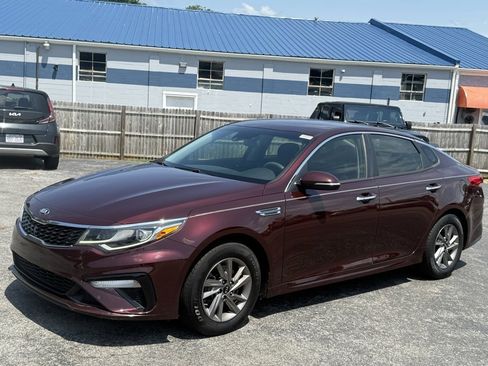 Used 2020 Kia Optima LX image 3