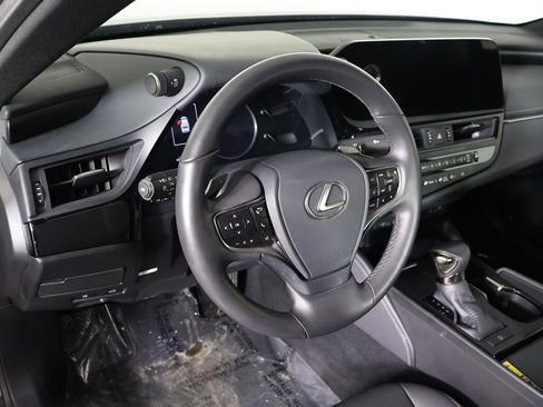 Used 2025 Lexus ES 350 w/ Premium Package image 28