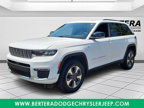 Used 2024 Jeep Grand Cherokee Limited 4xe image 3