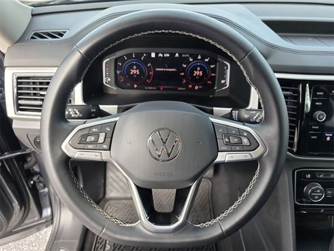 Used 2022 Volkswagen Atlas SEL image 21