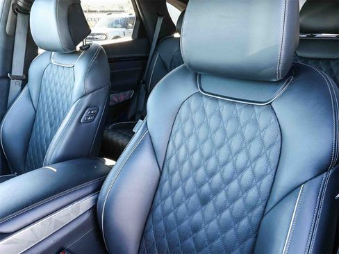 Used 2025 Genesis GV70 3.5T Sport w/ Sport Advanced Package image 28