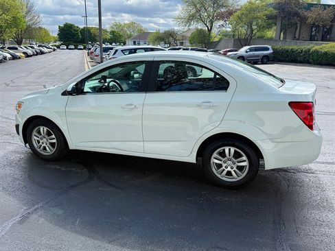 Used 2016 Chevrolet Sonic LT FWD image 9