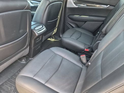 Used 2023 Cadillac XT6 Sport w/ Technology Package AWD/4WD image 12