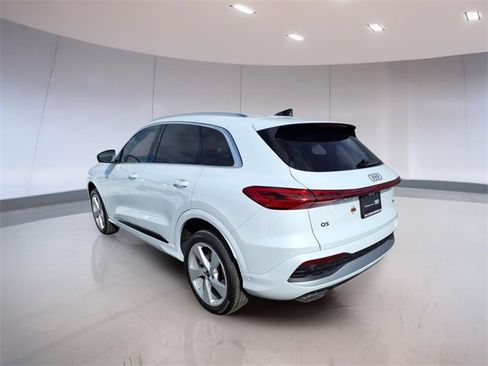 Used 2025 Audi Q5 Premium Plus w/ Premium Plus image 4