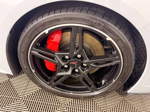 Used 2024 Chevrolet Corvette Stingray Preferred Cpe w/ Z51 Performance Package RWD image 19