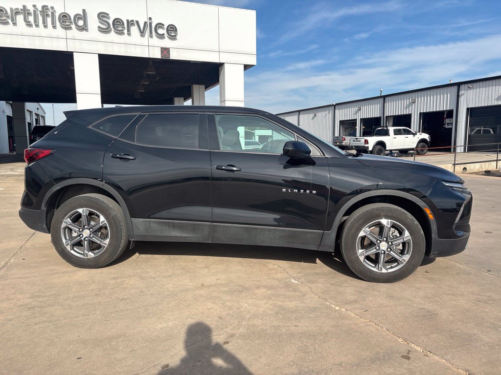 Used 2024 Chevrolet Blazer LT FWD image 7