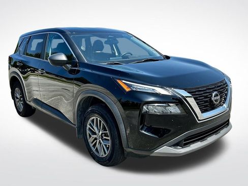 Used 2023 Nissan Rogue S image 2