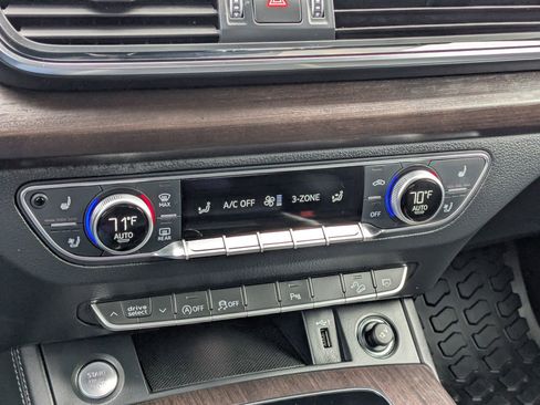 Used 2023 Audi Q5 2.0T Premium Plus w/ Premium Plus Package image 21