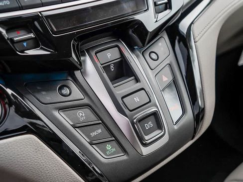 New 2026 Honda Odyssey Touring image 24