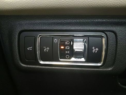 Used 2025 Lincoln Corsair AWD w/ Equipment Group 101A image 21