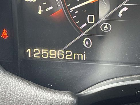 Used 2013 Cadillac XTS Premium image 18