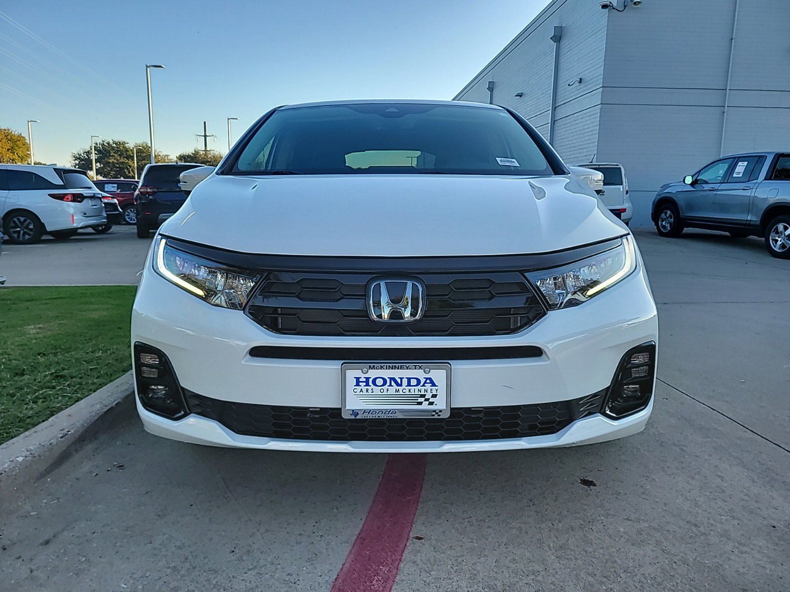 New 2026 Honda Odyssey Elite image 3