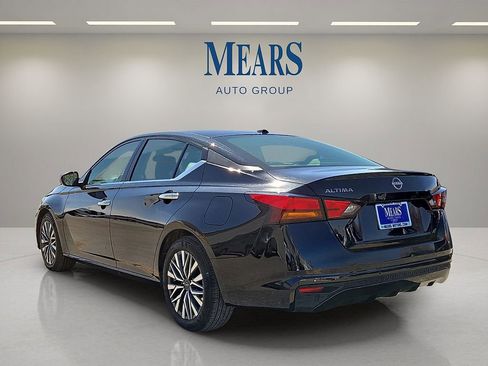 Used 2025 Nissan Altima 2.5 SV image 3
