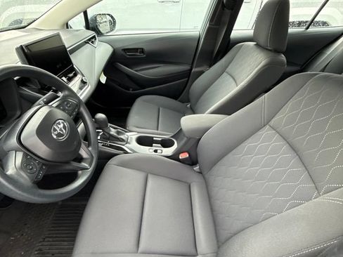 Used 2026 Toyota Corolla LE FWD image 6