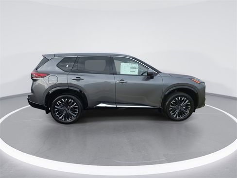 New 2026 Nissan Rogue Platinum w/ Platinum Premium Package image 9
