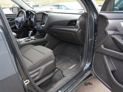 Used 2021 Chevrolet Traverse LT w/ LPO, Floor Liner Package AWD/4WD image 31