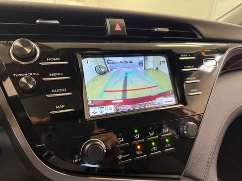 Used 2019 Toyota Camry LE w/ Convenience Package FWD image 15
