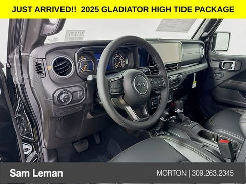 New 2025 Jeep Gladiator High Tide image 9