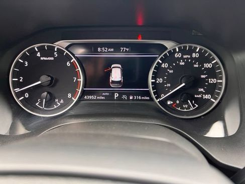 Used 2025 Nissan Rogue SV AWD/4WD image 6