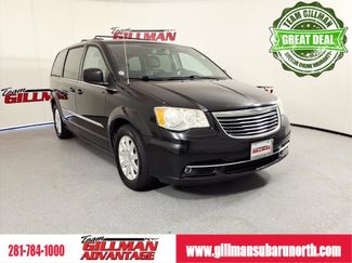 Used 2014 Chrysler Town & Country Touring video 1