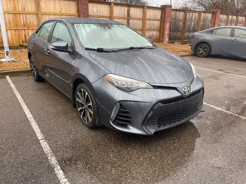 Used 2018 Toyota Corolla SE image 2
