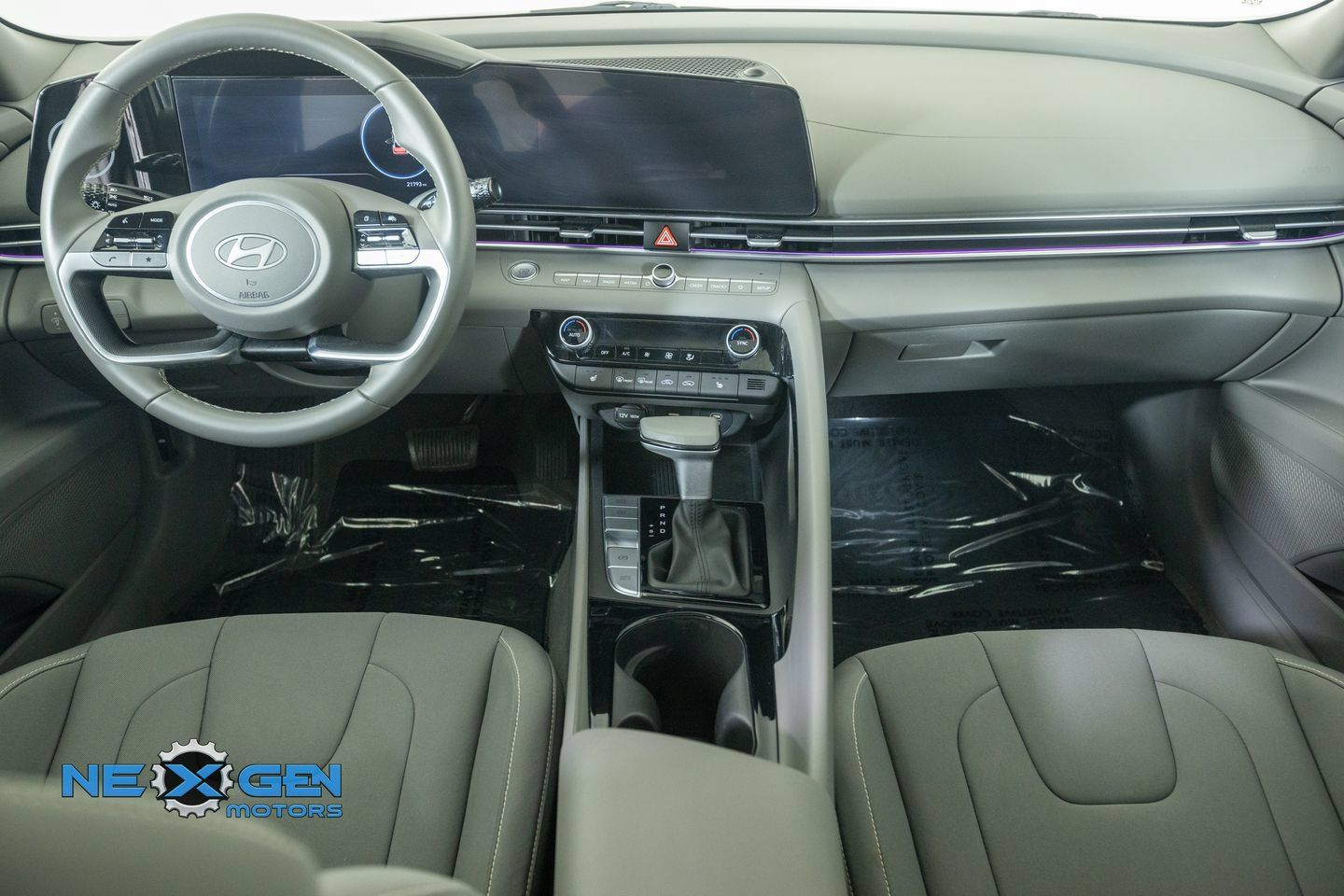 Used 2024 Hyundai Elantra SEL w/ Convenience Package FWD image 30
