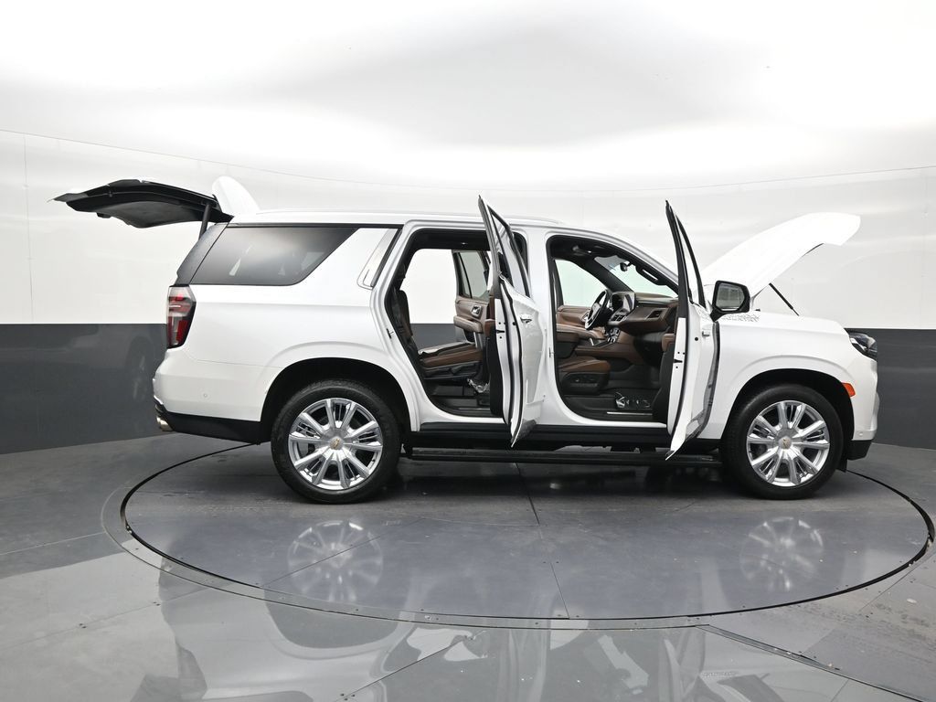 Used 2023 Chevrolet Tahoe High Country w/ Advanced Technology Package RWD image 29