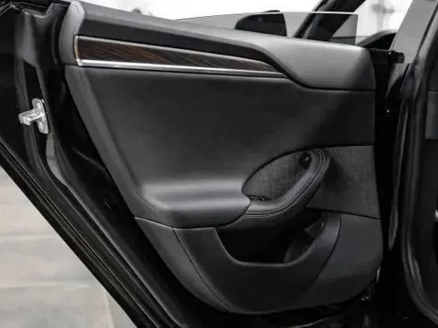 Used 2022 Tesla Model S image 49