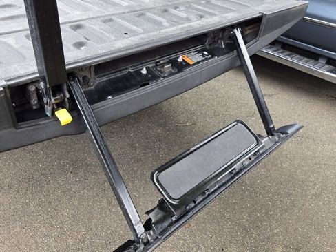 Used 2021 Ford F250 Lariat w/ Lariat Ultimate Package image 24