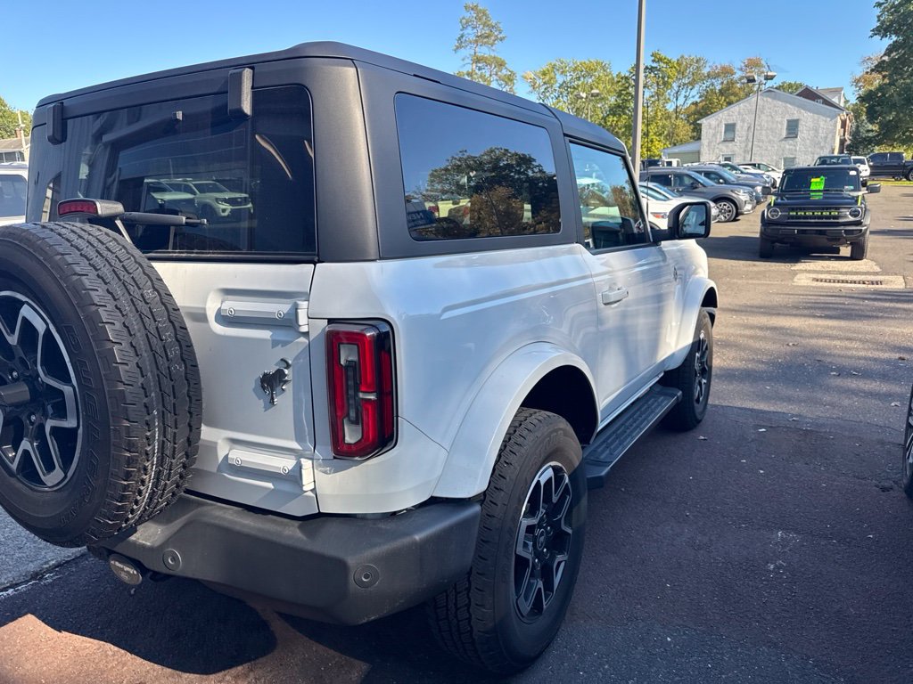 Used 2023 Ford Bronco Outer Banks AWD/4WD image 3
