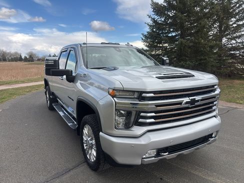 Used 2020 Chevrolet Silverado 3500 High Country w/ Z71 Off-Road Package AWD/4WD image 3