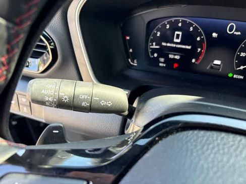 Used 2025 Honda Pilot Black Edition image 16