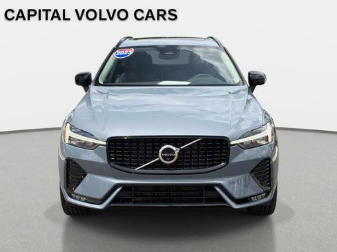 Used 2023 Volvo XC60 B5 Plus w/ Climate Package FWD image 2