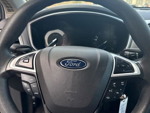 Used 2015 Ford Fusion SE image 6