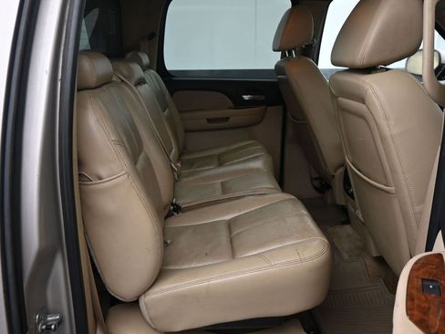 Used 2007 Chevrolet Avalanche LTZ w/ LTZ Preferred Equipment Group image 15